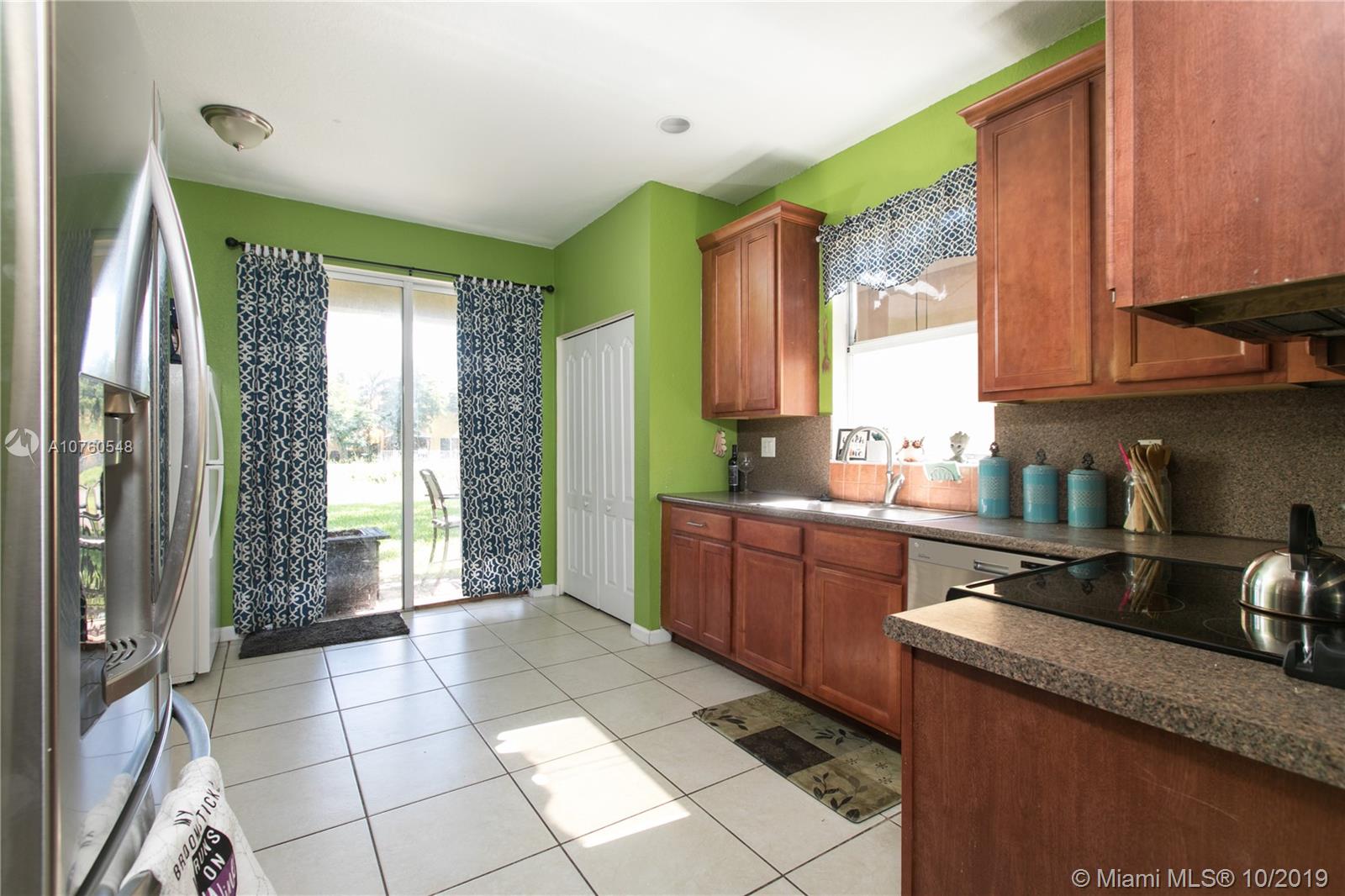 1153 Northeast 40th Road Homestead, FL 33033 - Photo 5 of 18 Gallery Image 5
