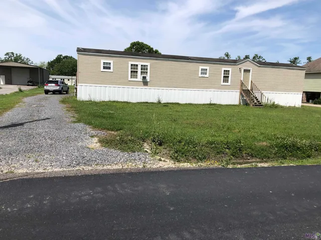 $1,500 | 10517 Savoy Road, St. Amant, LA 70774