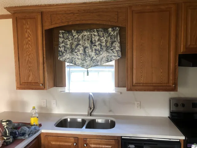 $1,500 | 10517 Savoy Road, St. Amant, LA 70774