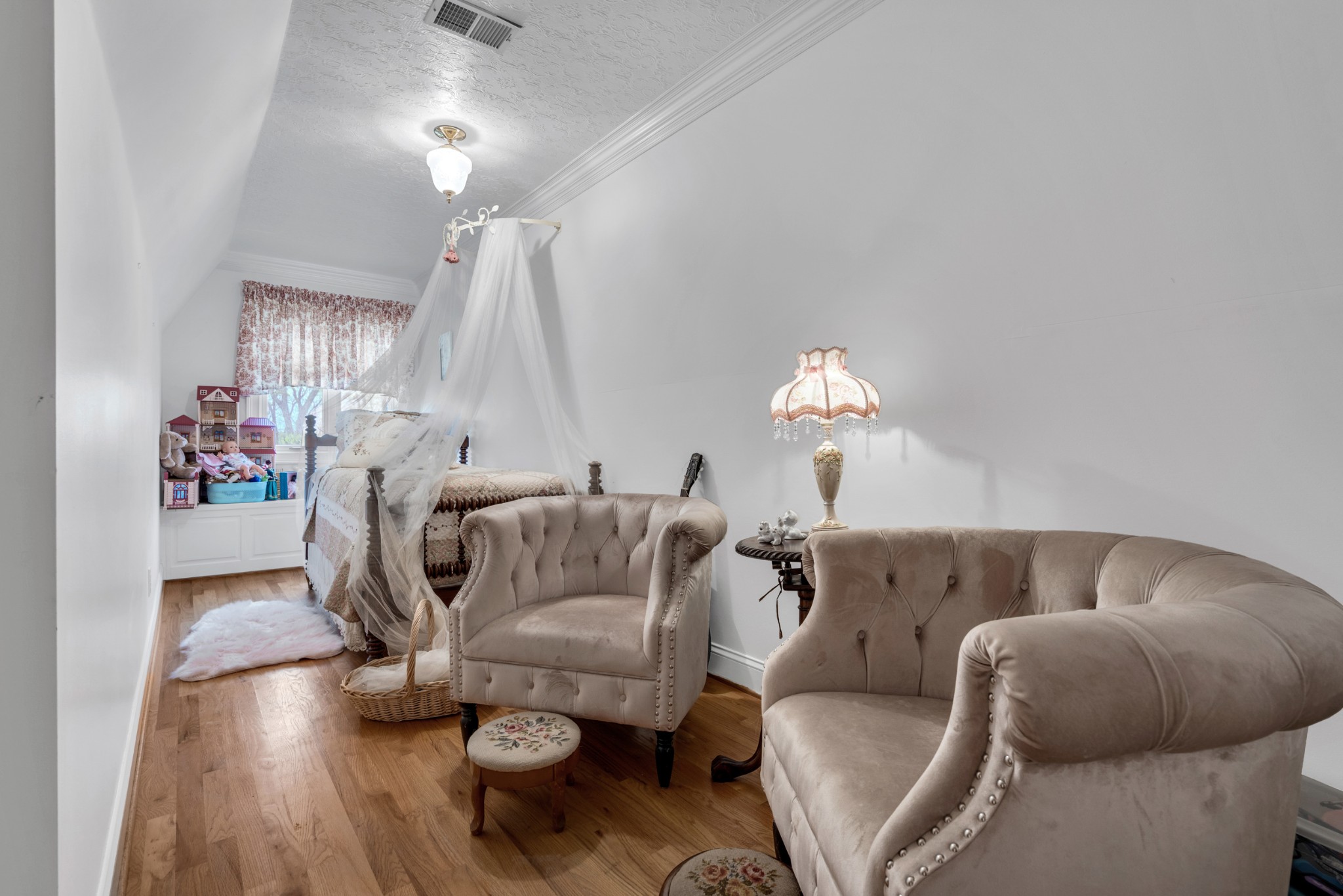 515 Cox Hollow Road Dover, TN 37058 - Photo 47 of 57 a living room with furniture and a chandelier