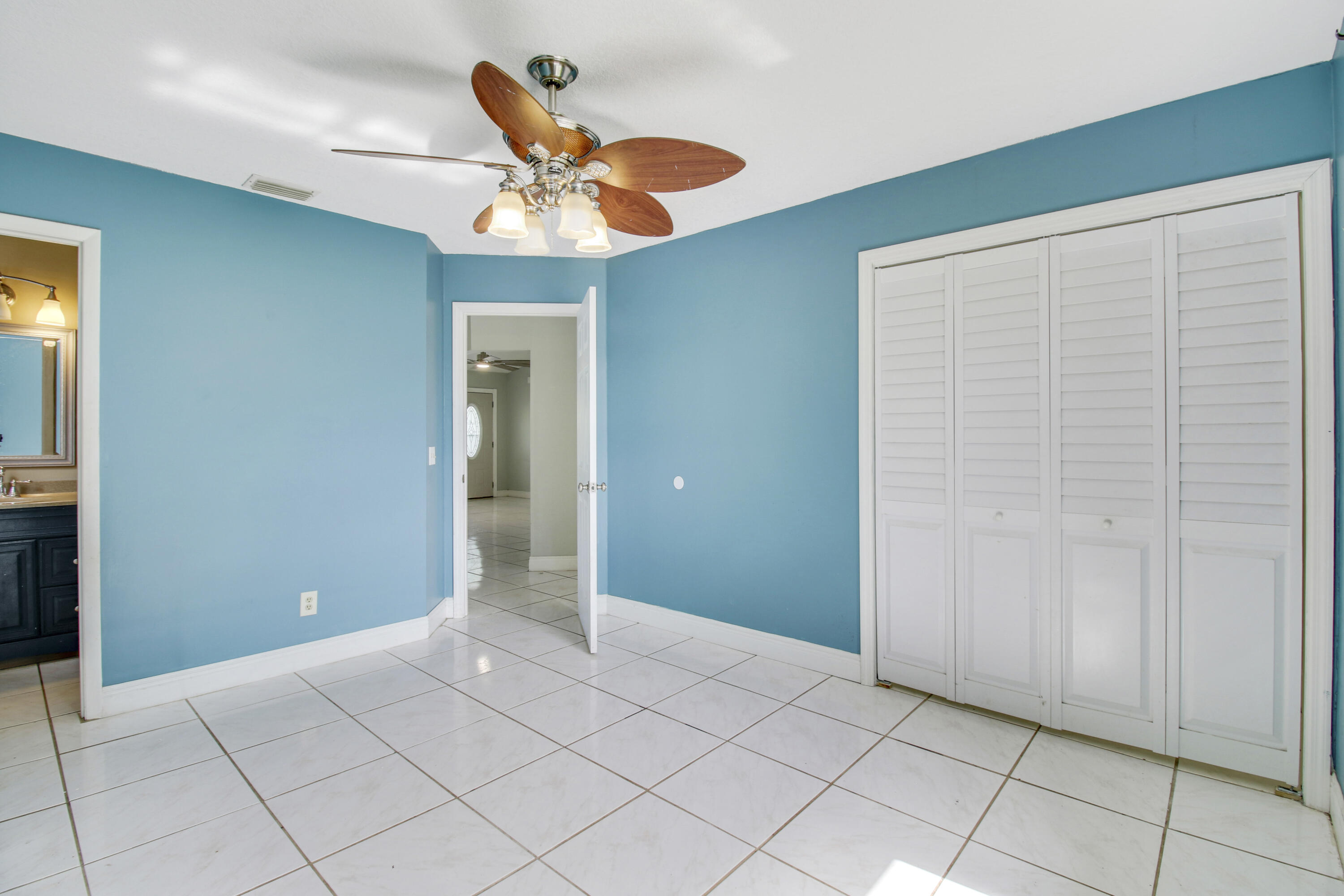 5929 Southeast Collins Avenue Stuart, FL 34997 - Photo 23 of 37 .