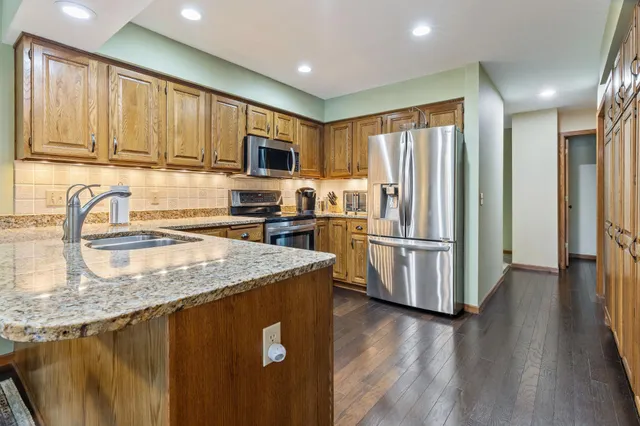 $499,900 | 16439 Ellerdale Lane, Eden Prairie, MN 55346