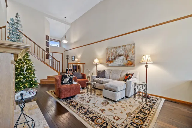 $499,900 | 16439 Ellerdale Lane, Eden Prairie, MN 55346