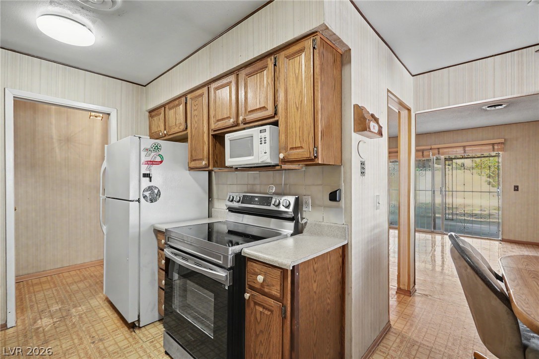 1949 Randa Lane Las Vegas, NV 89104 - Photo 17 of 36 Gallery Image 17