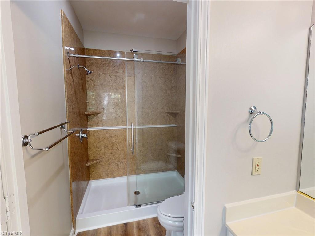 914 Flicker Lane High Point, NC 27262 - Photo 16 of 32