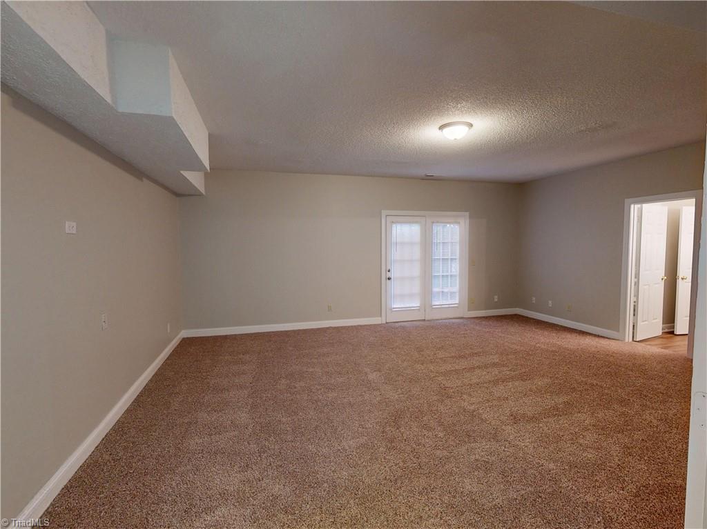 914 Flicker Lane High Point, NC 27262 - Photo 22 of 32