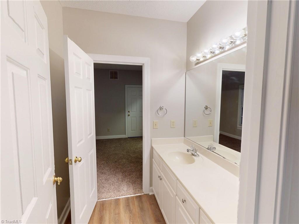 914 Flicker Lane High Point, NC 27262 - Photo 23 of 32