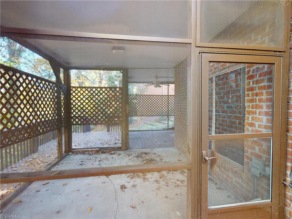 914 Flicker Lane High Point, NC 27262 - Photo 30 of 32