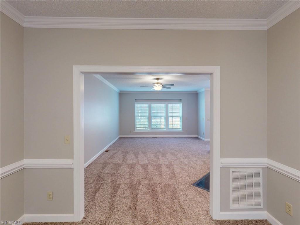 914 Flicker Lane High Point, NC 27262 - Photo 8 of 32