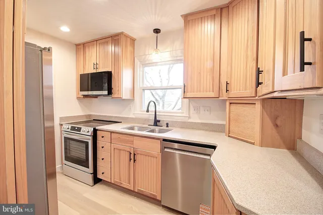 $2,750 | 915 Shawnee Drive, Frederick, MD 21701