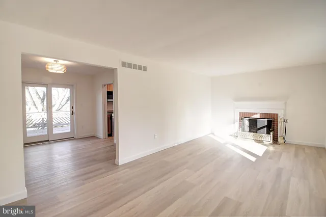 $2,750 | 915 Shawnee Drive, Frederick, MD 21701