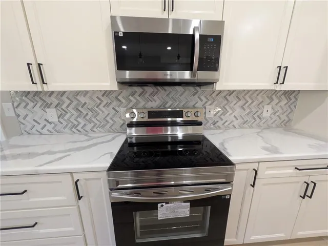 $310,000 | 14404 East 49th Terrace, Kansas City, MO 64136