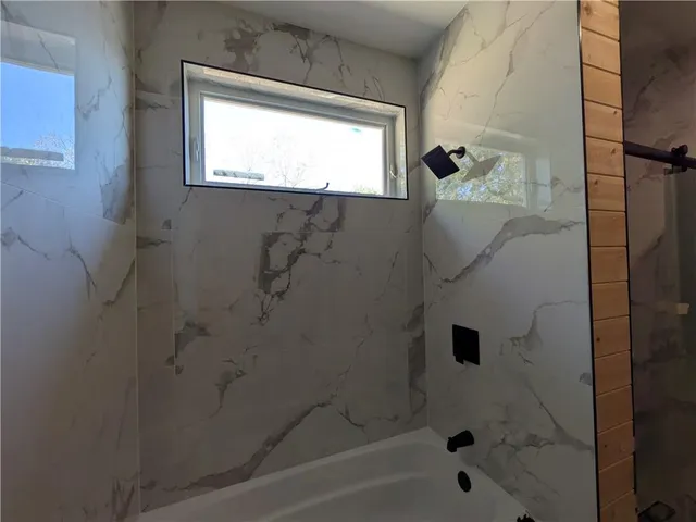 $310,000 | 14404 East 49th Terrace, Kansas City, MO 64136