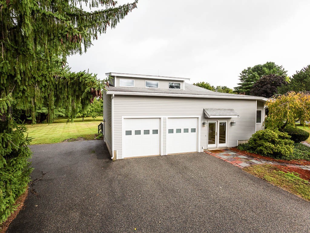 5 Bryant Road Lexington, MA 02420 - Photo 5 of 17 Gallery Image 5