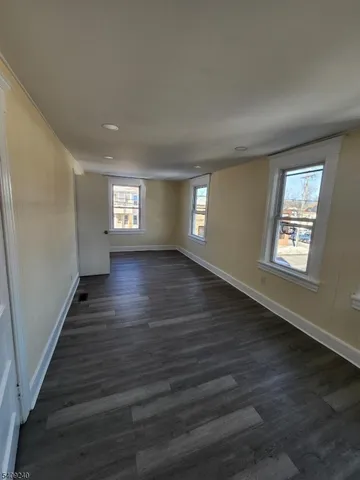 $3,400 | 252 Montgomery Street, Unit 2, Bloomfield, NJ 07003