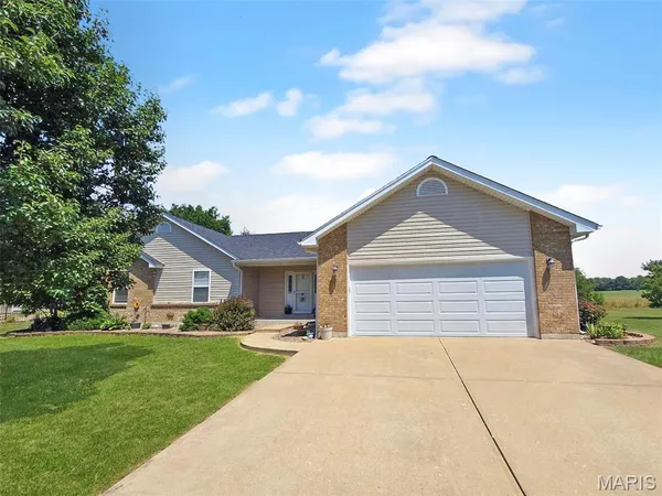 $345,000 | 232 Allison Lane, Winfield, MO 63389