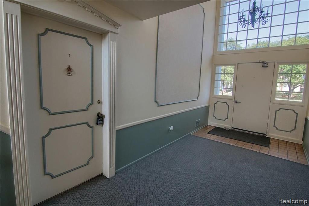 29241 Hayes Road, Unit 13 Warren, MI 48088 - Photo 3 of 22