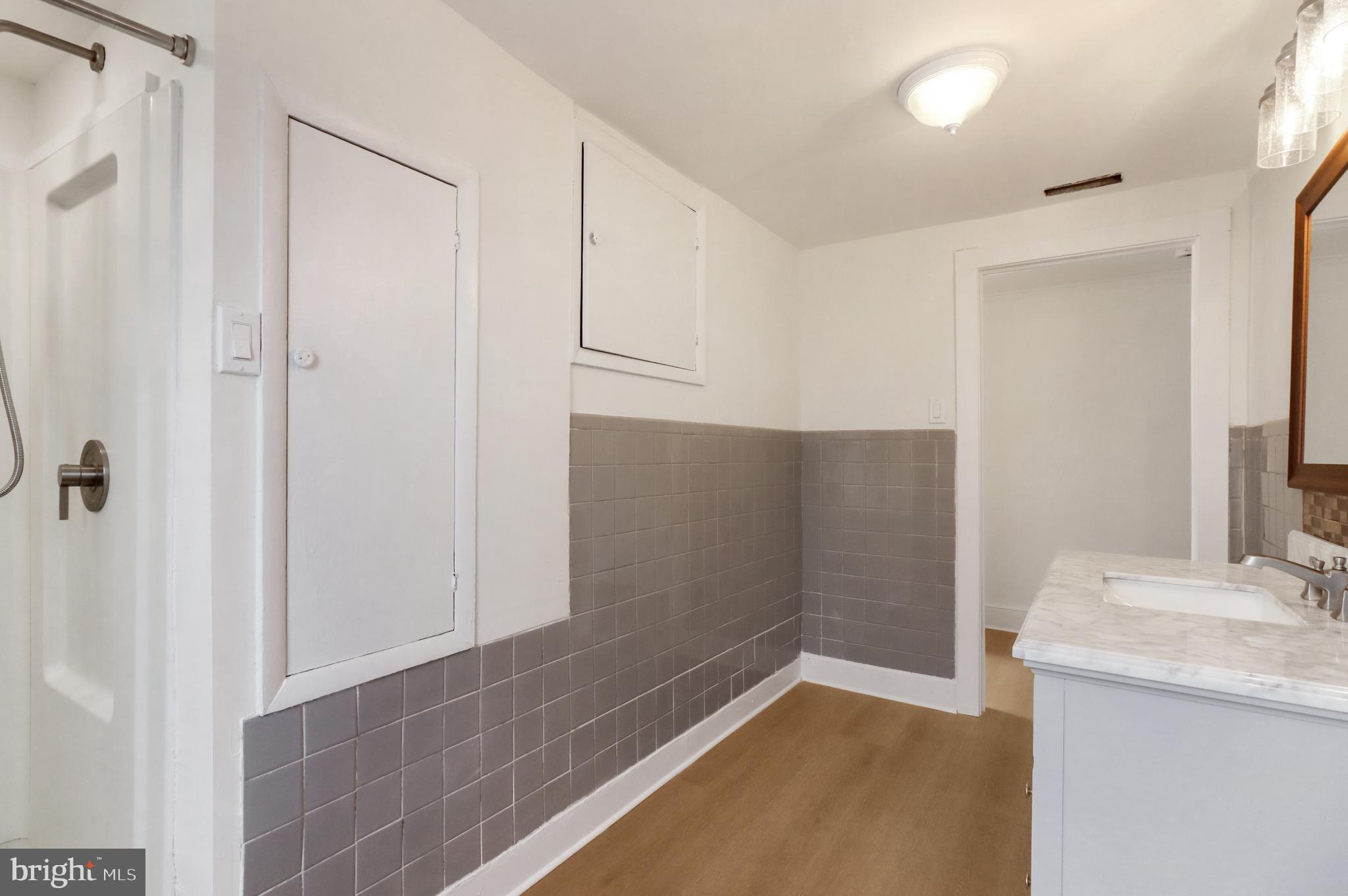 24369 West Main Street, Unit A Columbus, NJ 08022 - Photo 53 of 69 Rear Full Bath