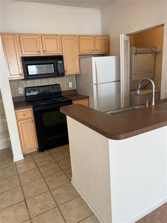 12849 Madison Pointe Circle, Unit 305 Orlando, FL 32821 - Photo 2 of 9