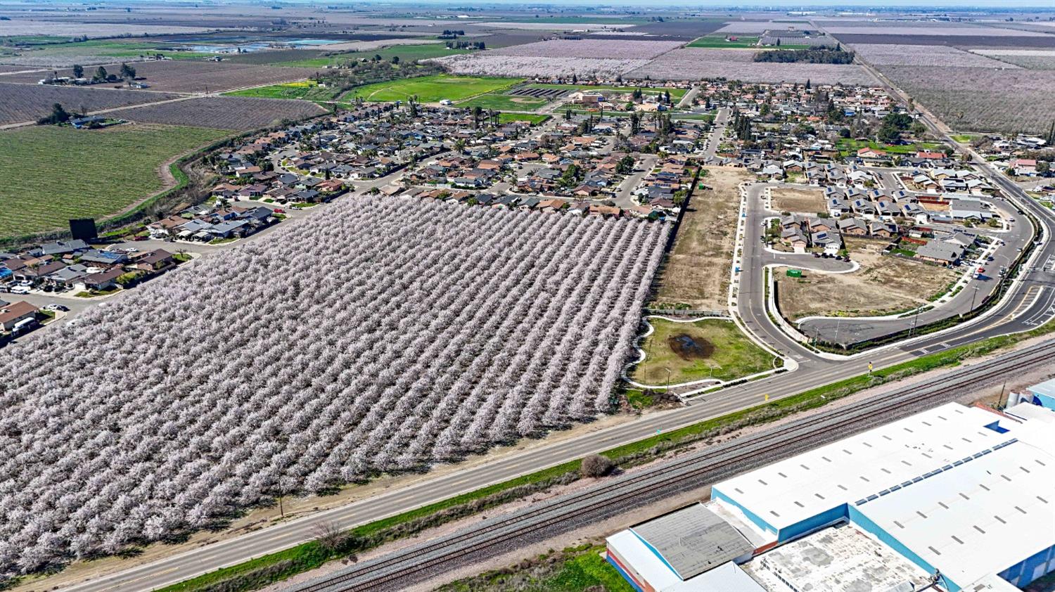 0 Santa Fe Avenue Planada, CA 95365 - Photo 19 of 40 a view of a back yard of a building