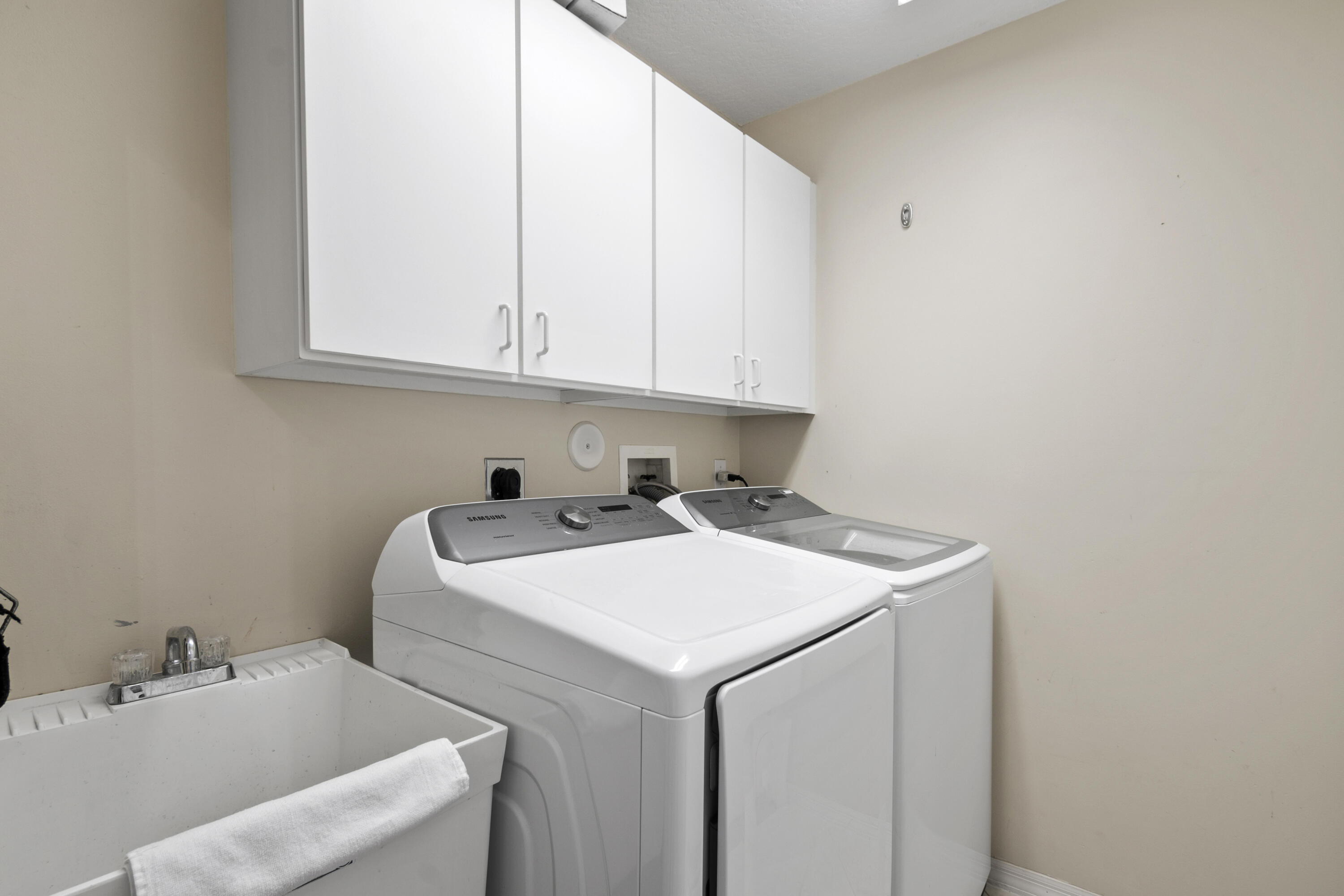 3526 Old Lighthouse Circle Wellington, FL 33414 - Photo 24 of 35 Interior Laundry