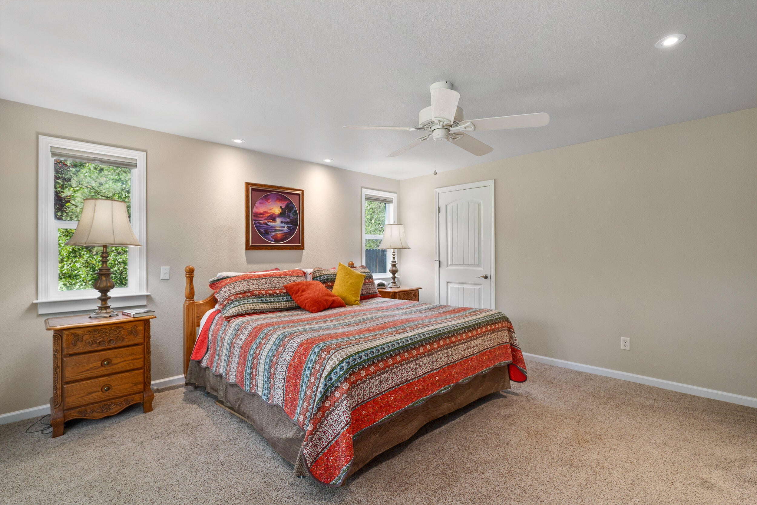 6635 Crowfoot Road Trail, OR 97541 - Photo 36 of 70 Primary Bedroom