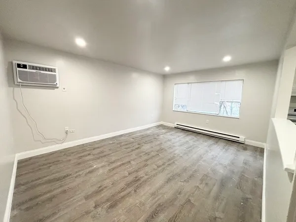 $2,100 | 75 Vine Street, Unit B4, Saugus, MA 01906