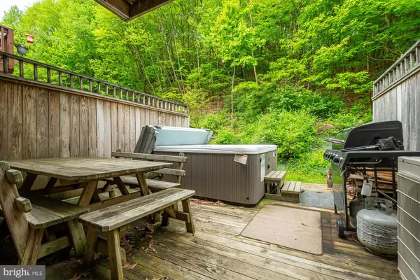 $387,000 | 8 Winding Way, Unit 19D, McHenry, MD 21541