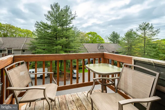 $387,000 | 8 Winding Way, Unit 19D, McHenry, MD 21541