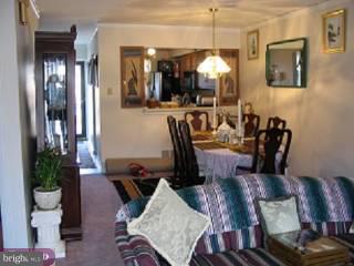 526 Whetstone Road Horsham, PA 19044 - Photo 3 of 6 Gallery Image 3