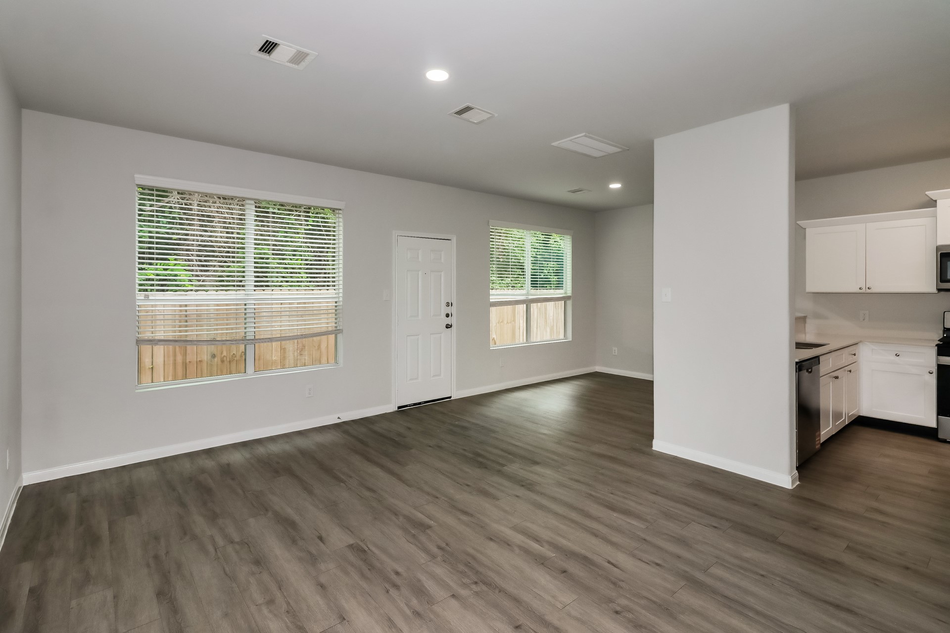 5802 Santa Bernadetta Houston, TX 77017 - Photo 9 of 17