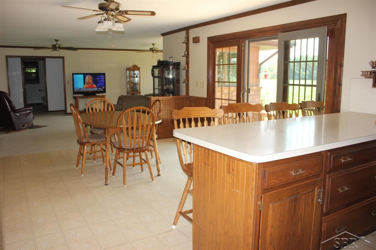 4456 North Fordney Road Hemlock, MI 48626 - Photo 9 of 13 31202891-8.JPG
