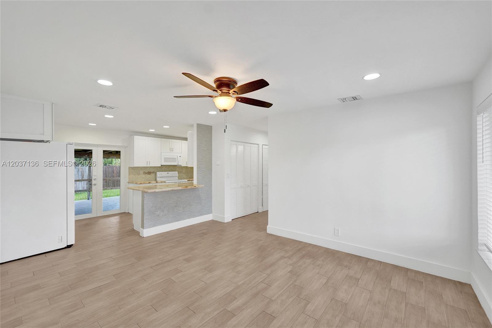 5701 Southwest 37th Street Davie, FL 33314 - Photo 11 of 73