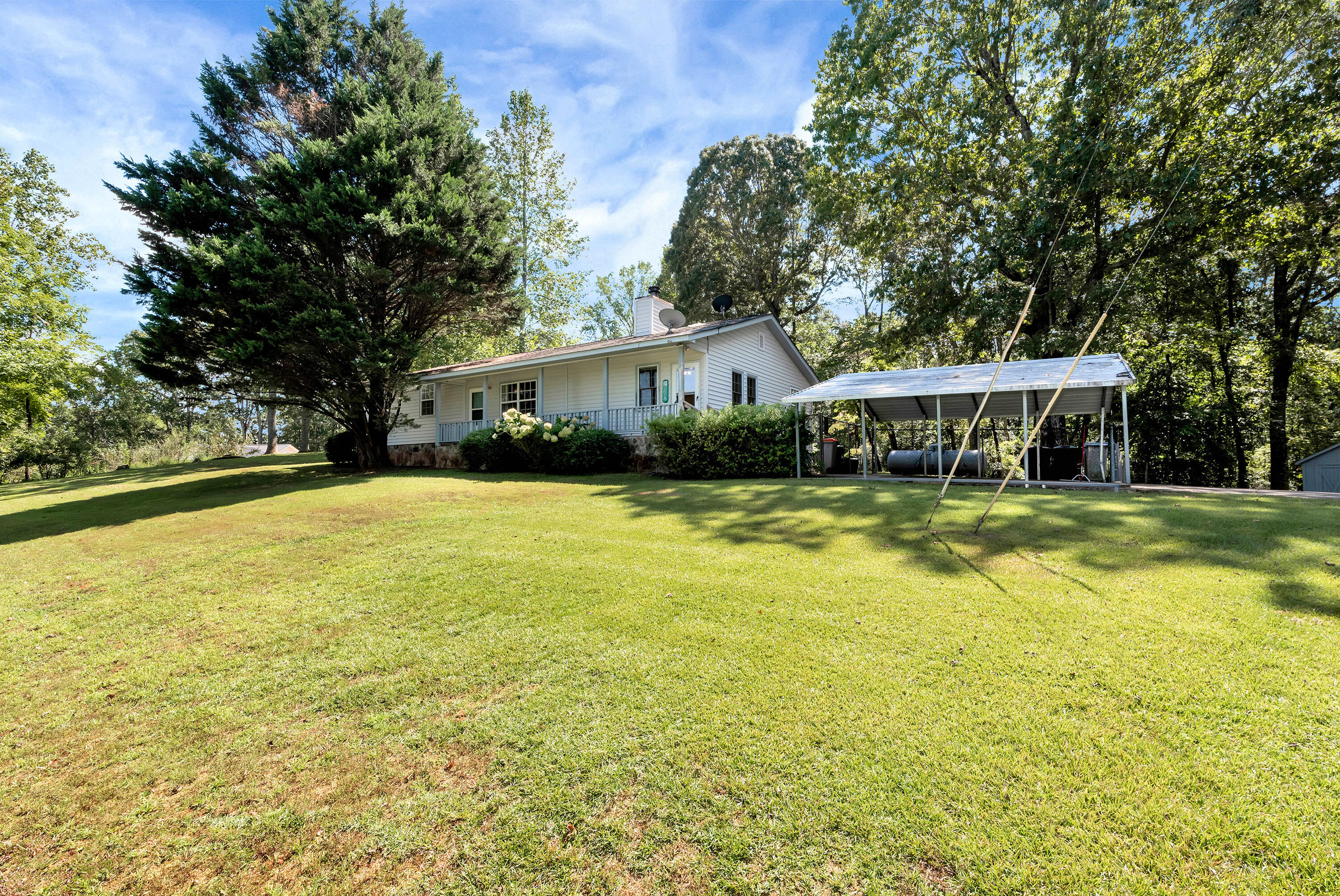 303 Jennys Cove Road Cleveland, GA 30528 - Photo 2 of 57 SP1_7404