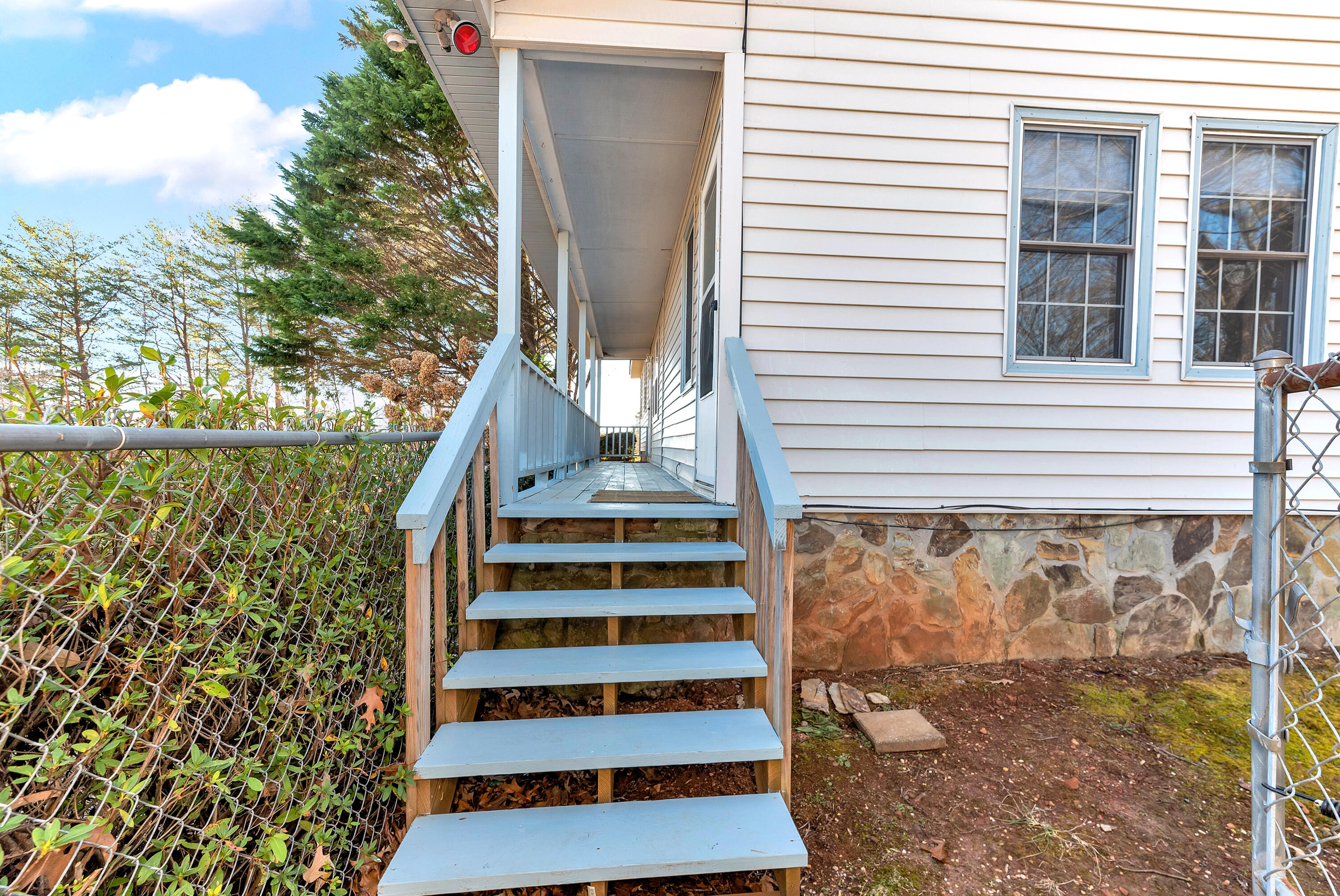 303 Jennys Cove Road Cleveland, GA 30528 - Photo 8 of 57 SP1_3505