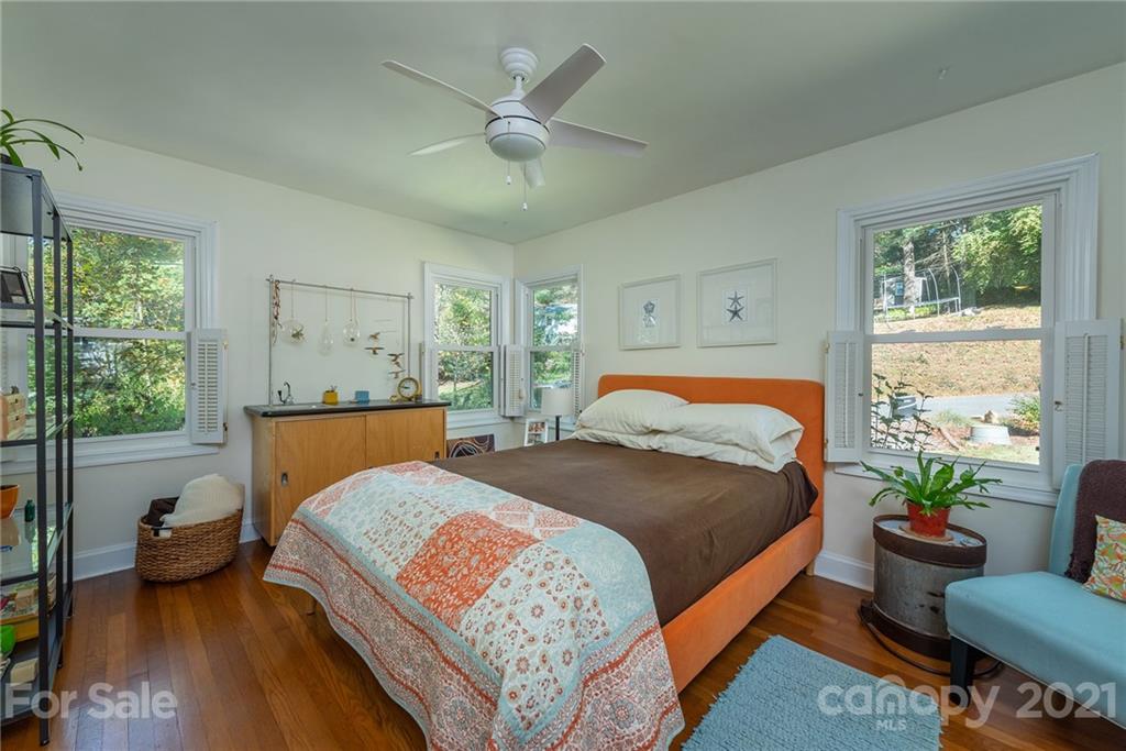 156 Beverly Road Asheville, NC 28805 - Photo 14 of 39 Gallery Image 14