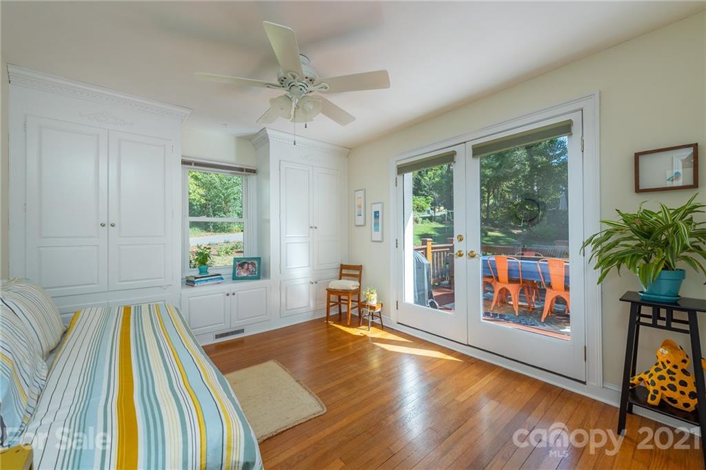 156 Beverly Road Asheville, NC 28805 - Photo 17 of 39 Gallery Image 17