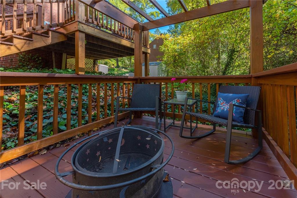 156 Beverly Road Asheville, NC 28805 - Photo 28 of 39 Gallery Image 28