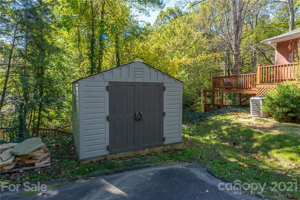 156 Beverly Road Asheville, NC 28805 - Photo 37 of 39 Gallery Image 37