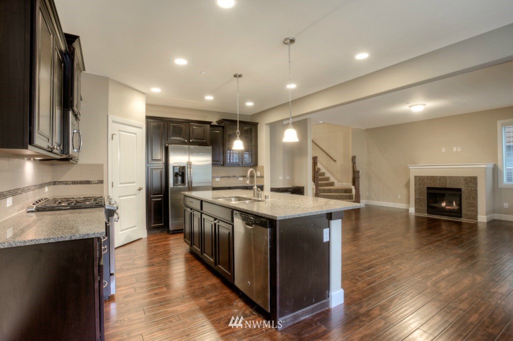 20045 94th Drive Northeast Bothell, WA 98011 - Photo 2 of 13 Gallery Image 2