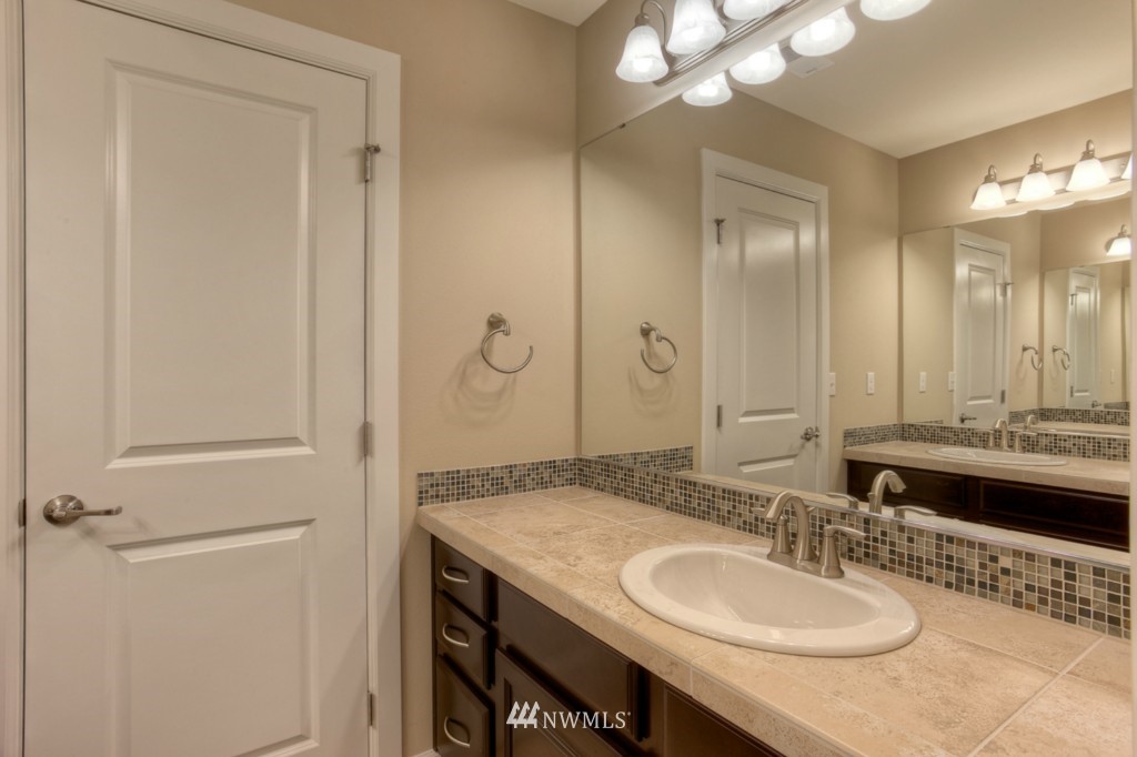 20045 94th Drive Northeast Bothell, WA 98011 - Photo 12 of 13 Gallery Image 12