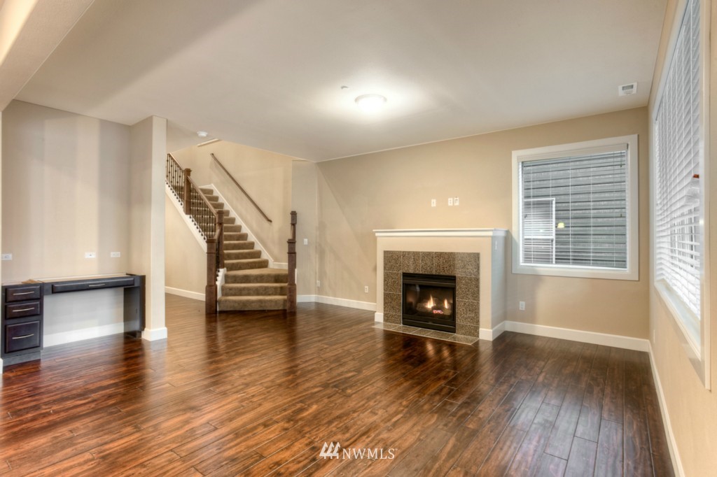 20045 94th Drive Northeast Bothell, WA 98011 - Photo 6 of 13 Gallery Image 6