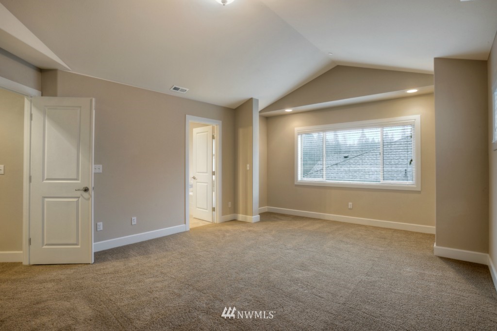 20045 94th Drive Northeast Bothell, WA 98011 - Photo 7 of 13 Gallery Image 7