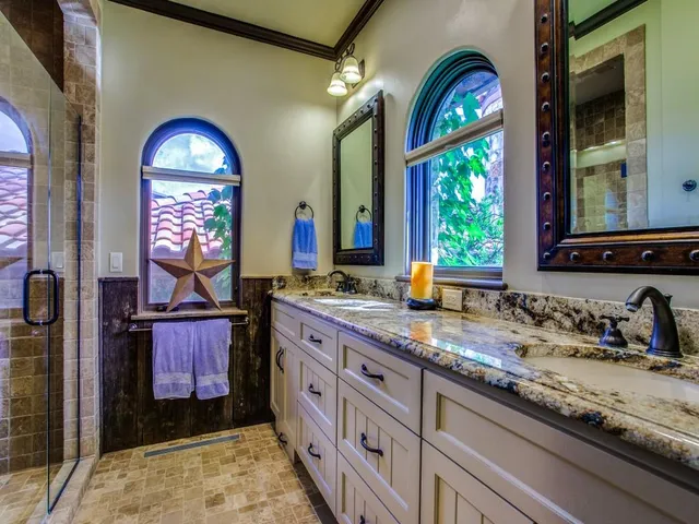 $6,900,000 | 1011 Lakeview Pt Drive, Strawn, TX 76475