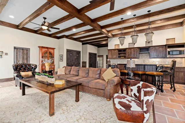 $6,900,000 | 1011 Lakeview Pt Drive, Strawn, TX 76475