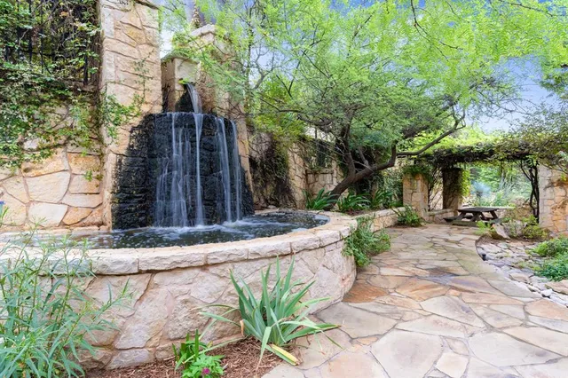 $6,900,000 | 1011 Lakeview Pt Drive, Strawn, TX 76475