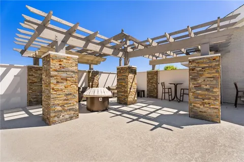 a view of a multi story building