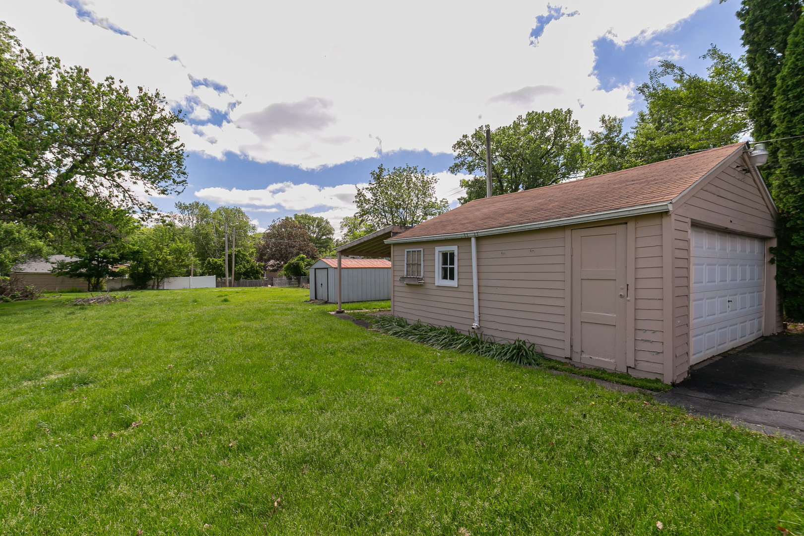 1150 48th Street Moline, IL 61265 - Photo 4 of 24