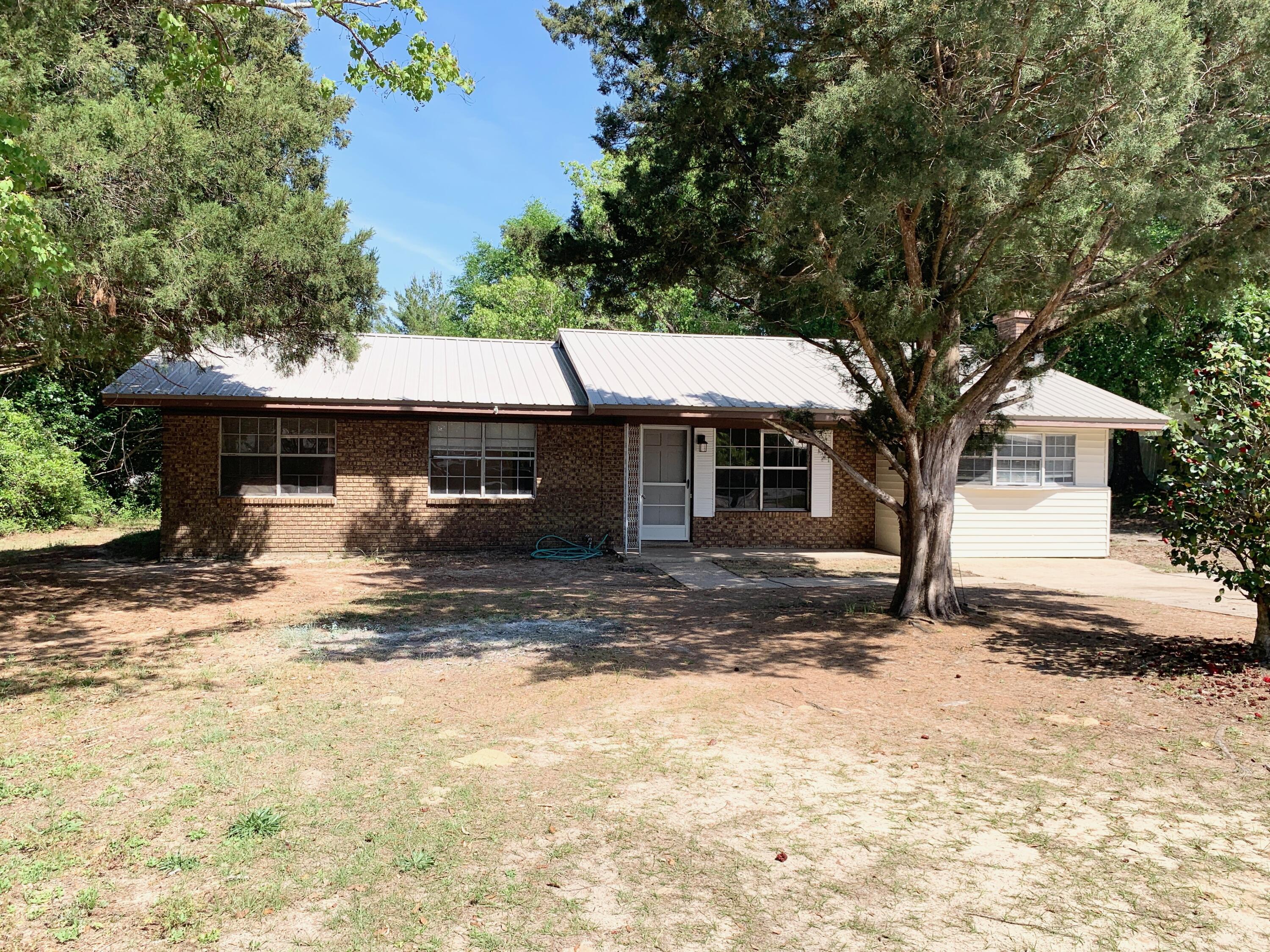 136 Juniper Lake Road DeFuniak Springs, FL 32433 - Photo 1 of 28 IMG_5823