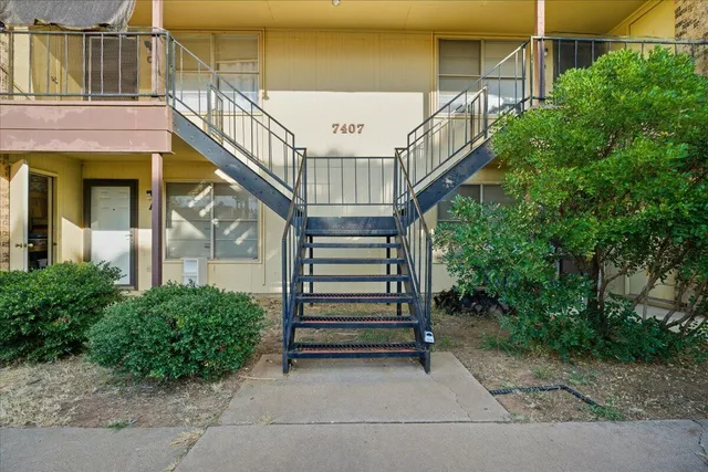 a view of a bathroom